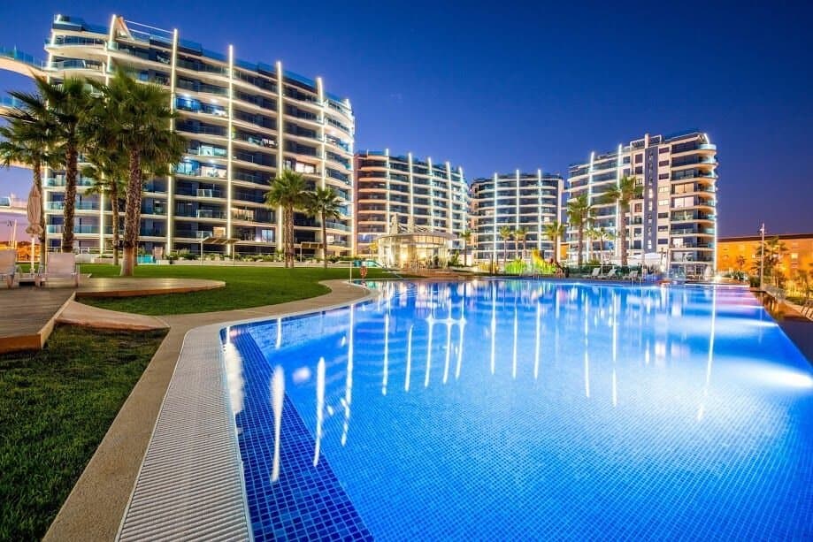2-Bedroom Penthouse in Punta Prima, Torrevieja - 6
