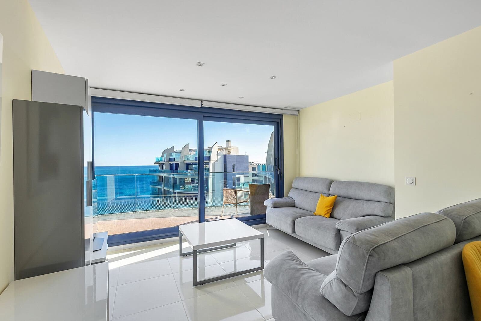 2-Bedroom Penthouse in Punta Prima, Torrevieja - 7
