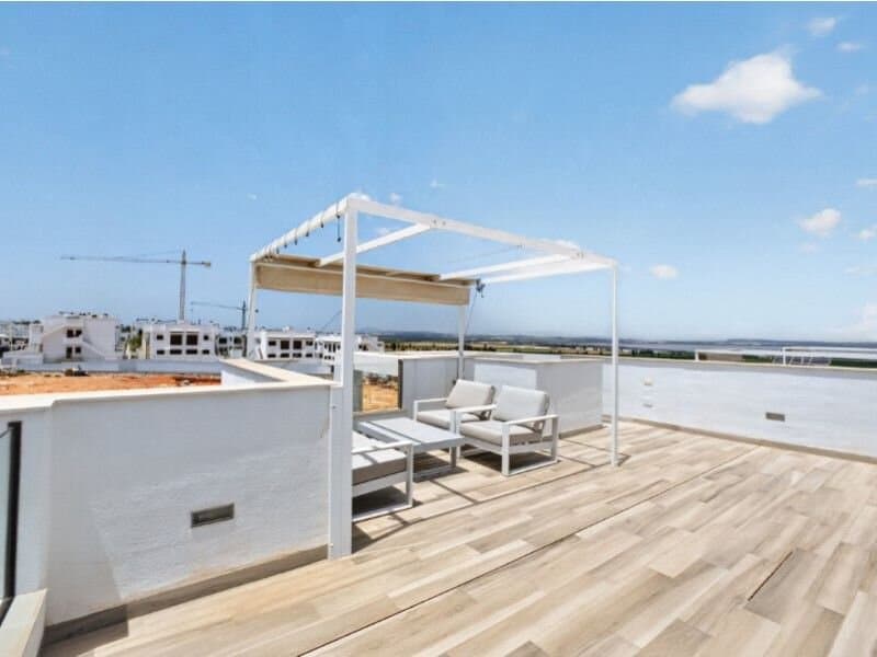 Villa de 4 Dormitorios en Los Balcones, Torrevieja - 32