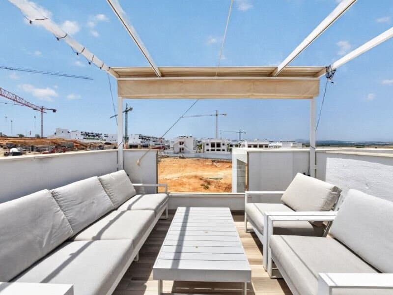 Villa de 4 Dormitorios en Los Balcones, Torrevieja - 33