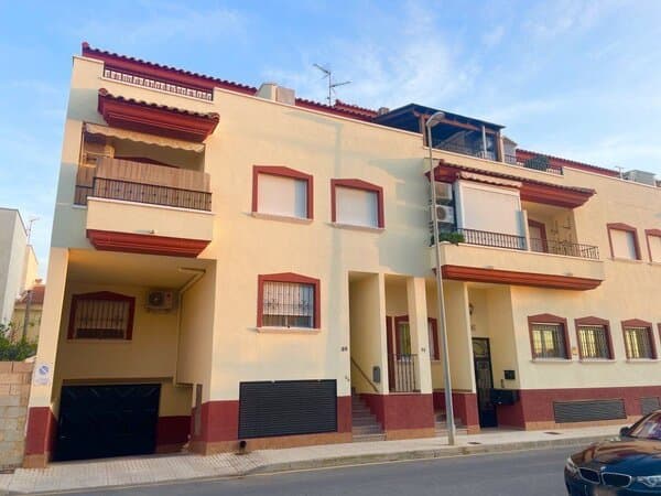 3-Bedroom Penthouse in Zona Pueblo, Pilar de la Horadada