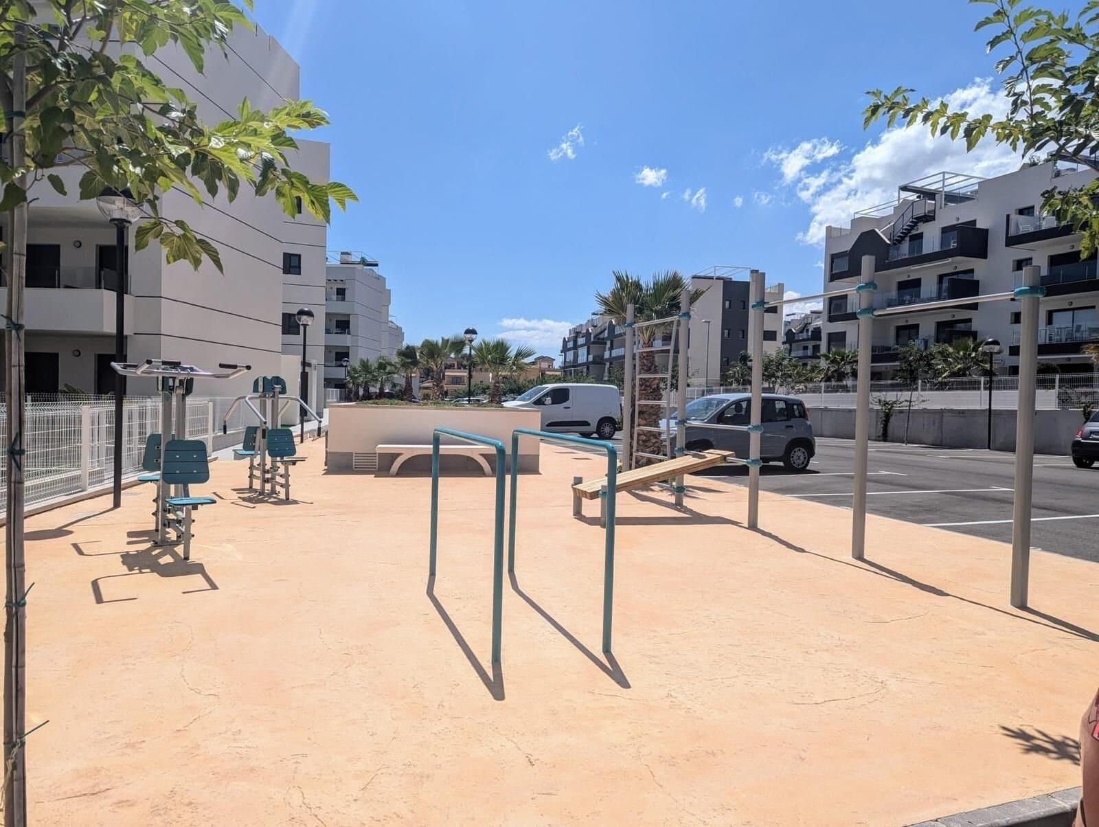 Ático de 2 Dormitorios en Villamartin, Orihuela Costa - 39