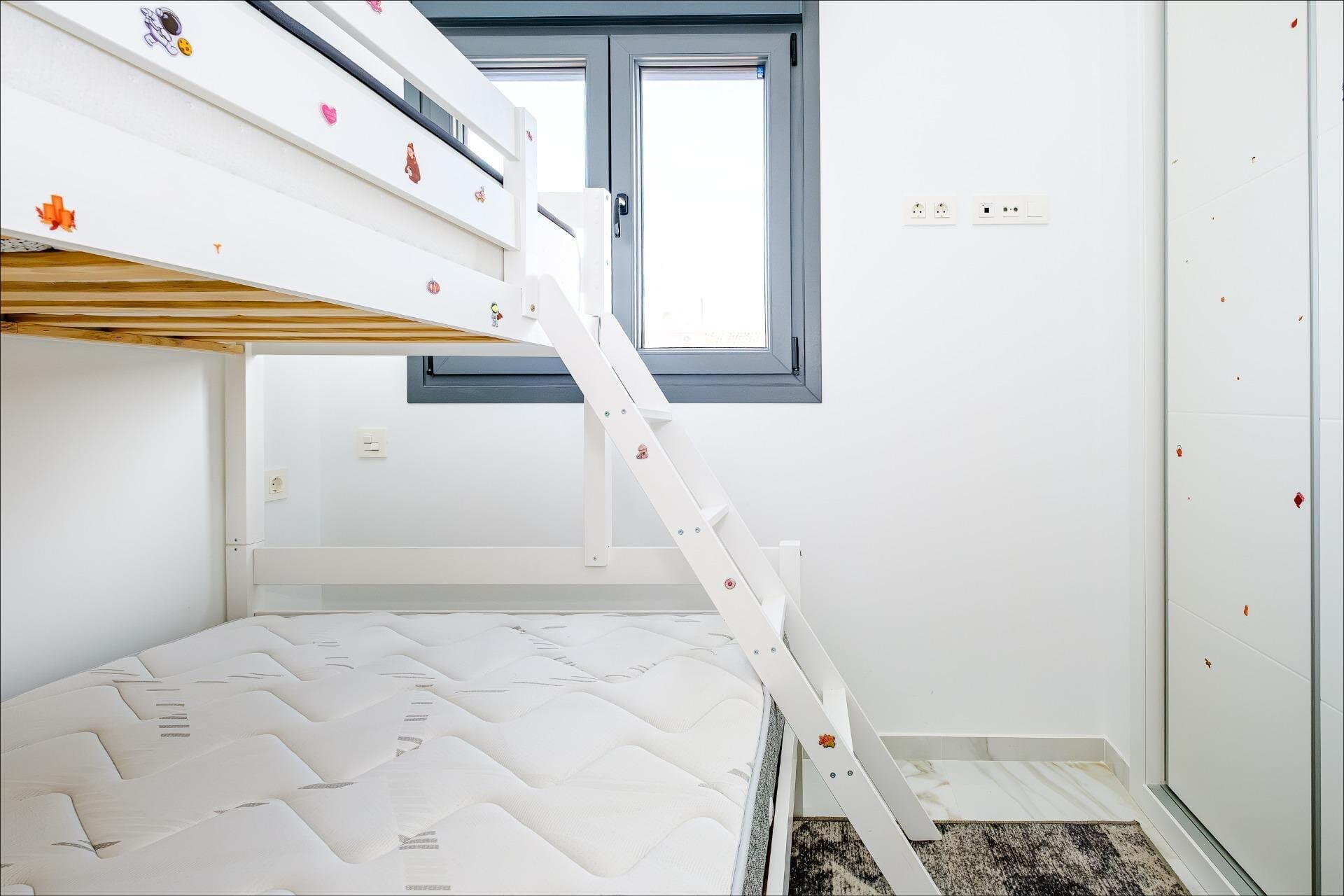 4-Bedroom Apartment in Estacion de Autobuses, Torrevieja - 37