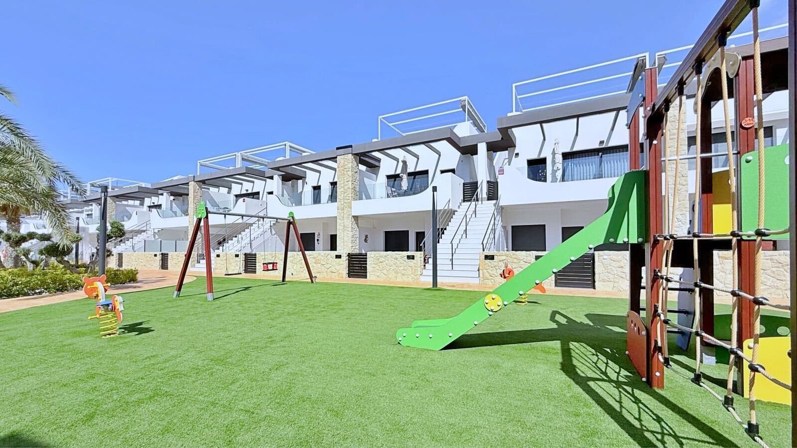Ático de 2 Dormitorios en Punta Prima, Orihuela Costa - 35