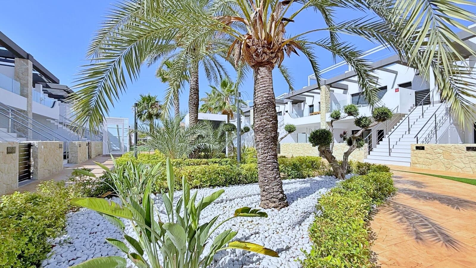 Ático de 2 Dormitorios en Punta Prima, Orihuela Costa - 38