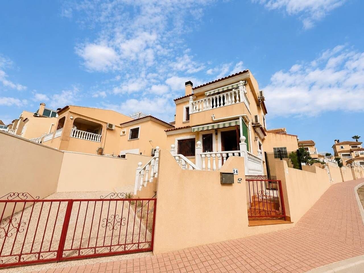 Villa de 2 Dormitorios en Villamartin, Orihuela Costa