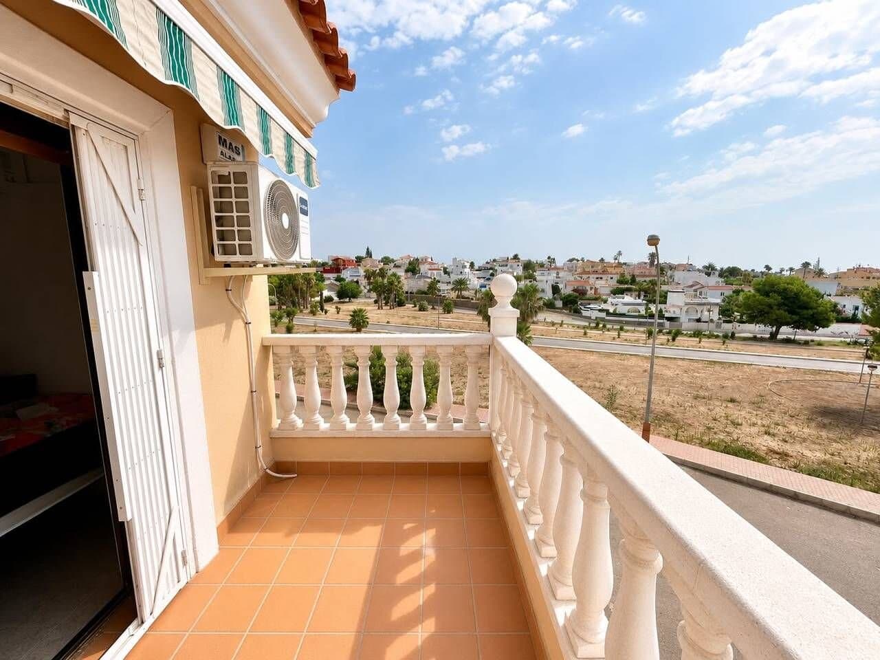 Villa de 2 Dormitorios en Villamartin, Orihuela Costa - 8