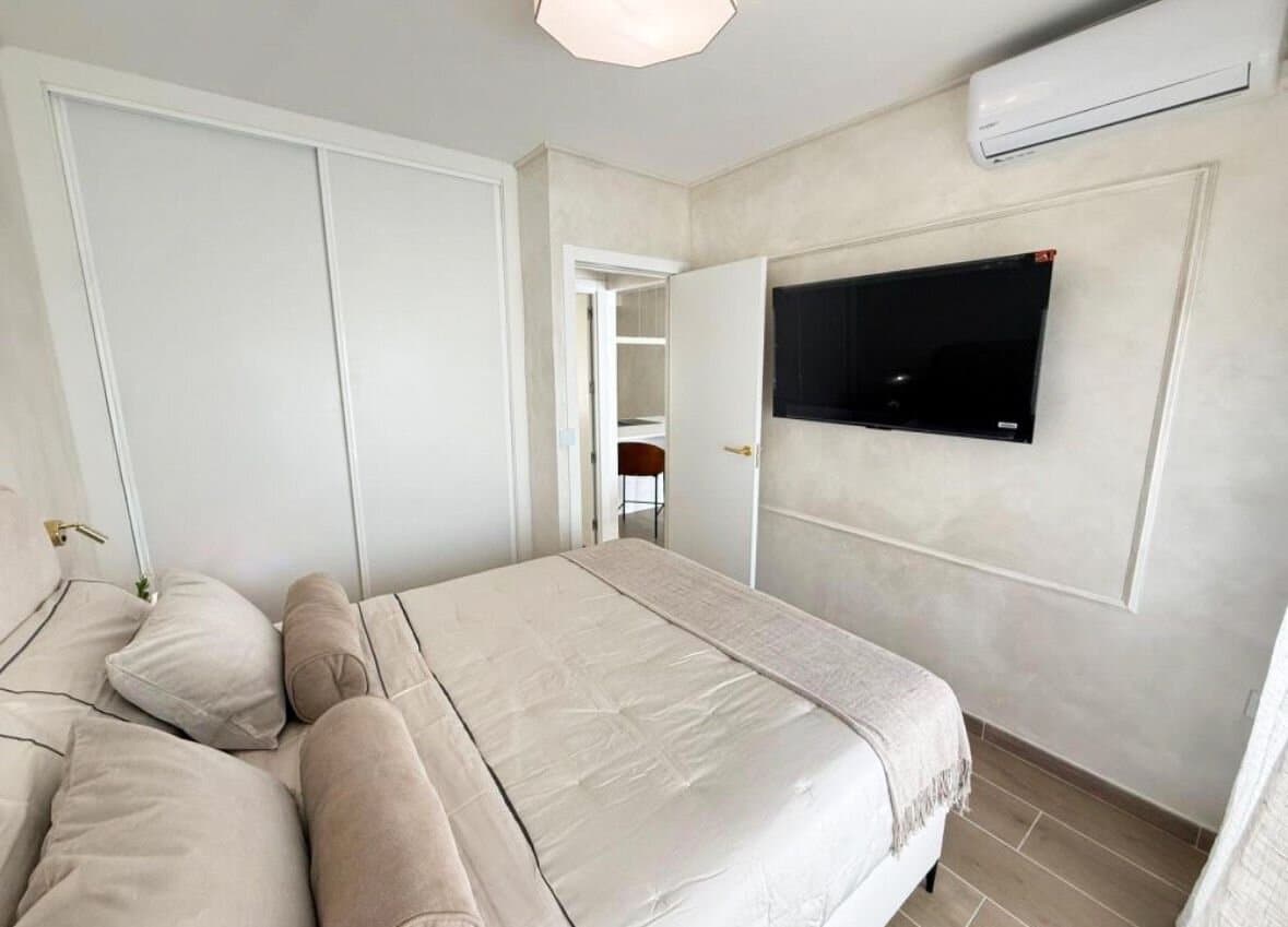 2-Bedroom Apartment in Centro, Torrevieja - 15