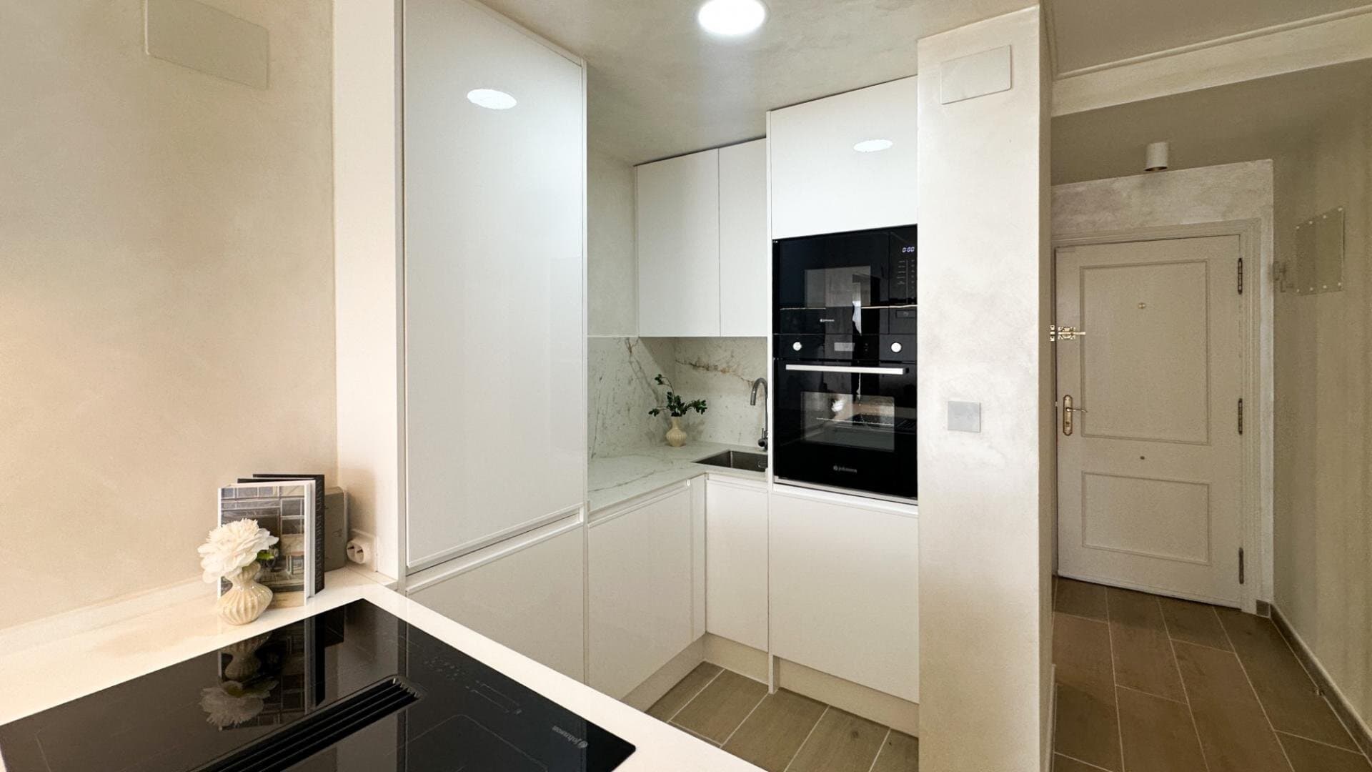 2-Bedroom Apartment in Centro, Torrevieja - 6