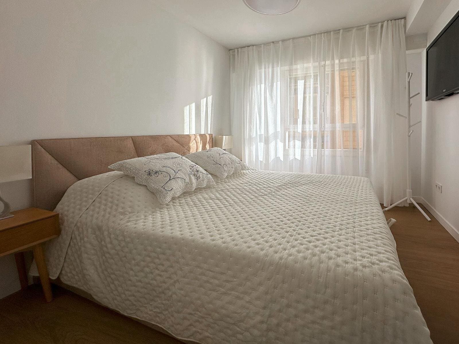 4-Bedroom Apartment in Paseo Maritimo, Torrevieja - 11