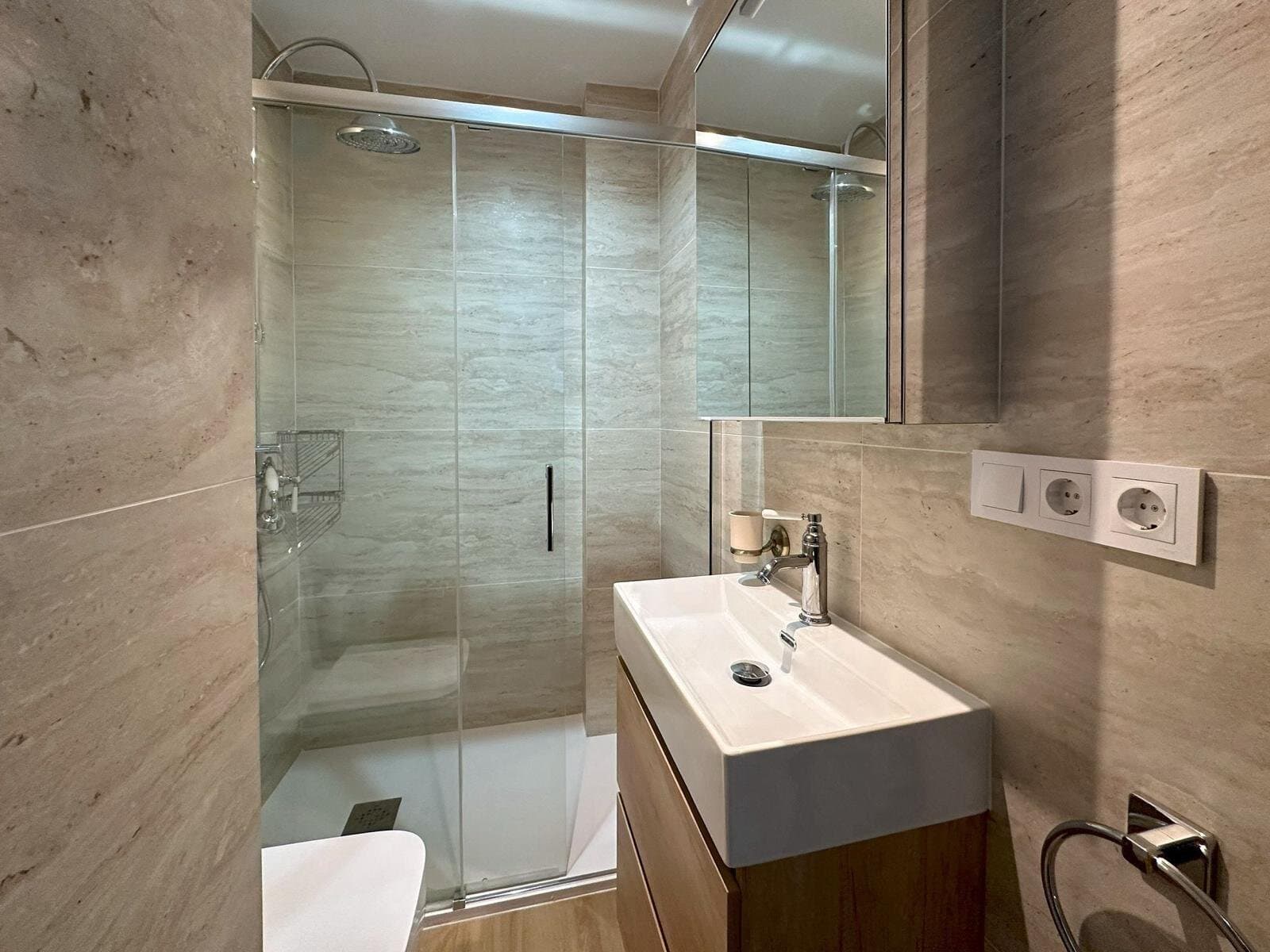 4-Bedroom Apartment in Paseo Maritimo, Torrevieja - 14