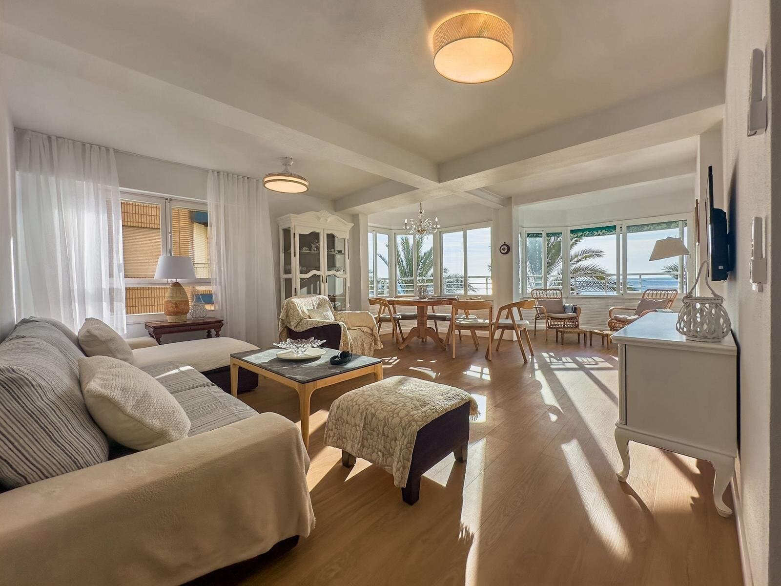 4-Bedroom Apartment in Paseo Maritimo, Torrevieja - 4
