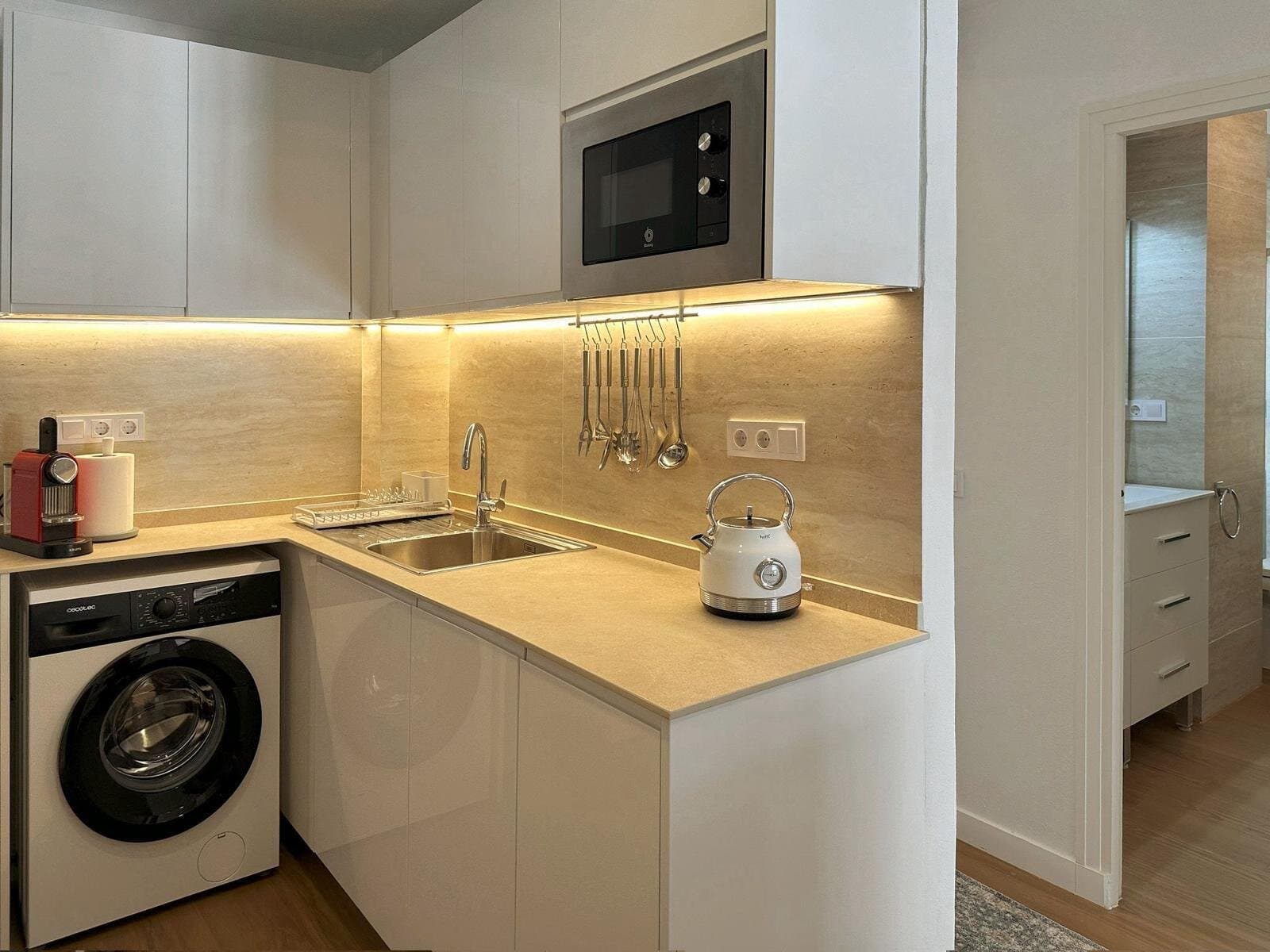 4-Bedroom Apartment in Paseo Maritimo, Torrevieja - 7