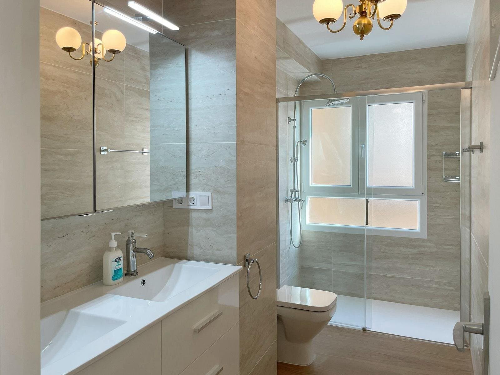 4-Bedroom Apartment in Paseo Maritimo, Torrevieja - 8