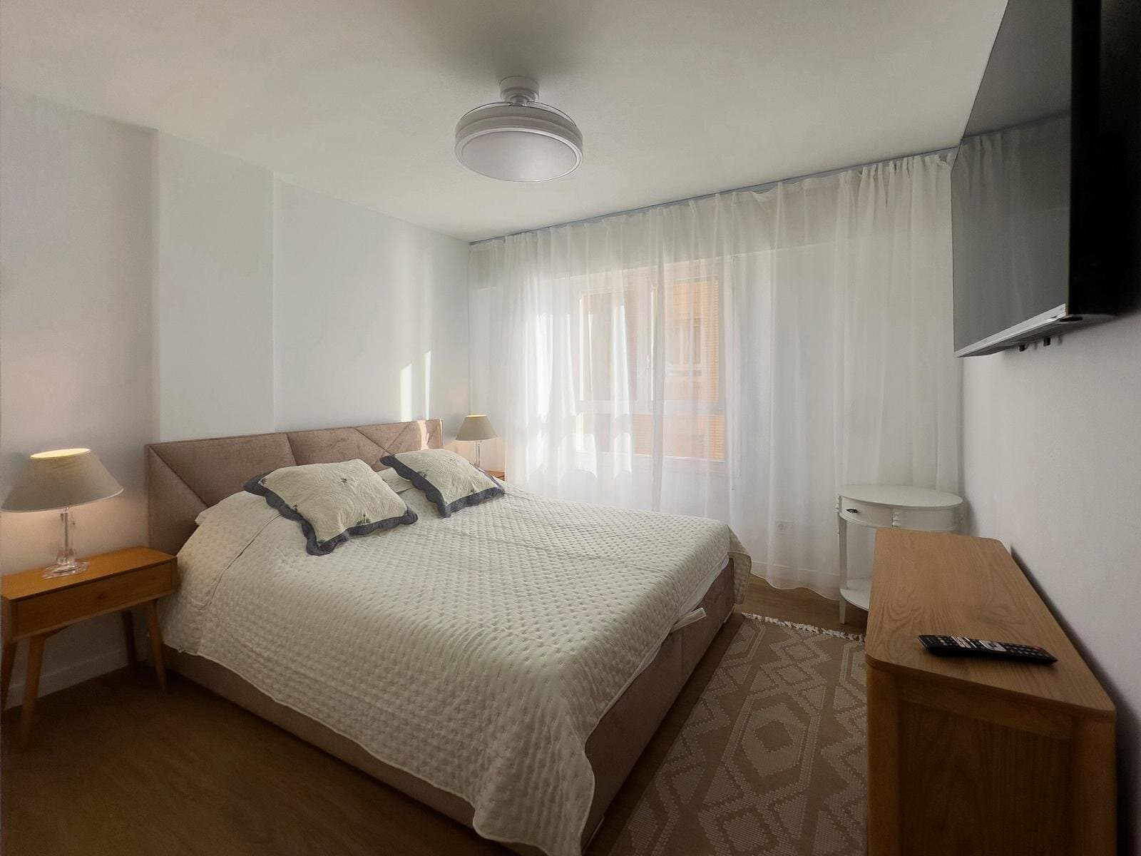 4-Bedroom Apartment in Paseo Maritimo, Torrevieja - 9