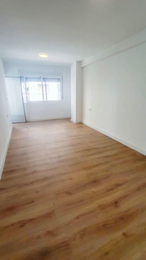 3-Bedroom Apartment in Torrevieja - 9