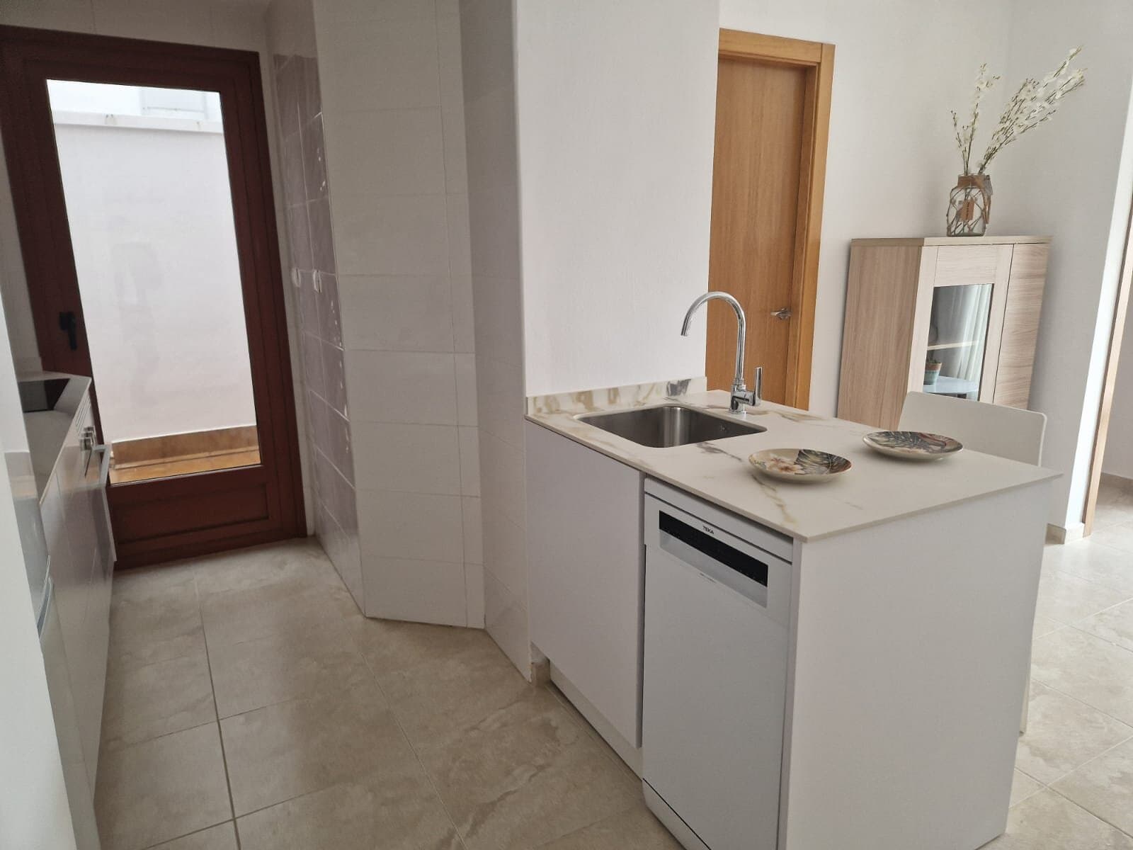 2-Bedroom Apartment in Jerónimo y Avileses - 11