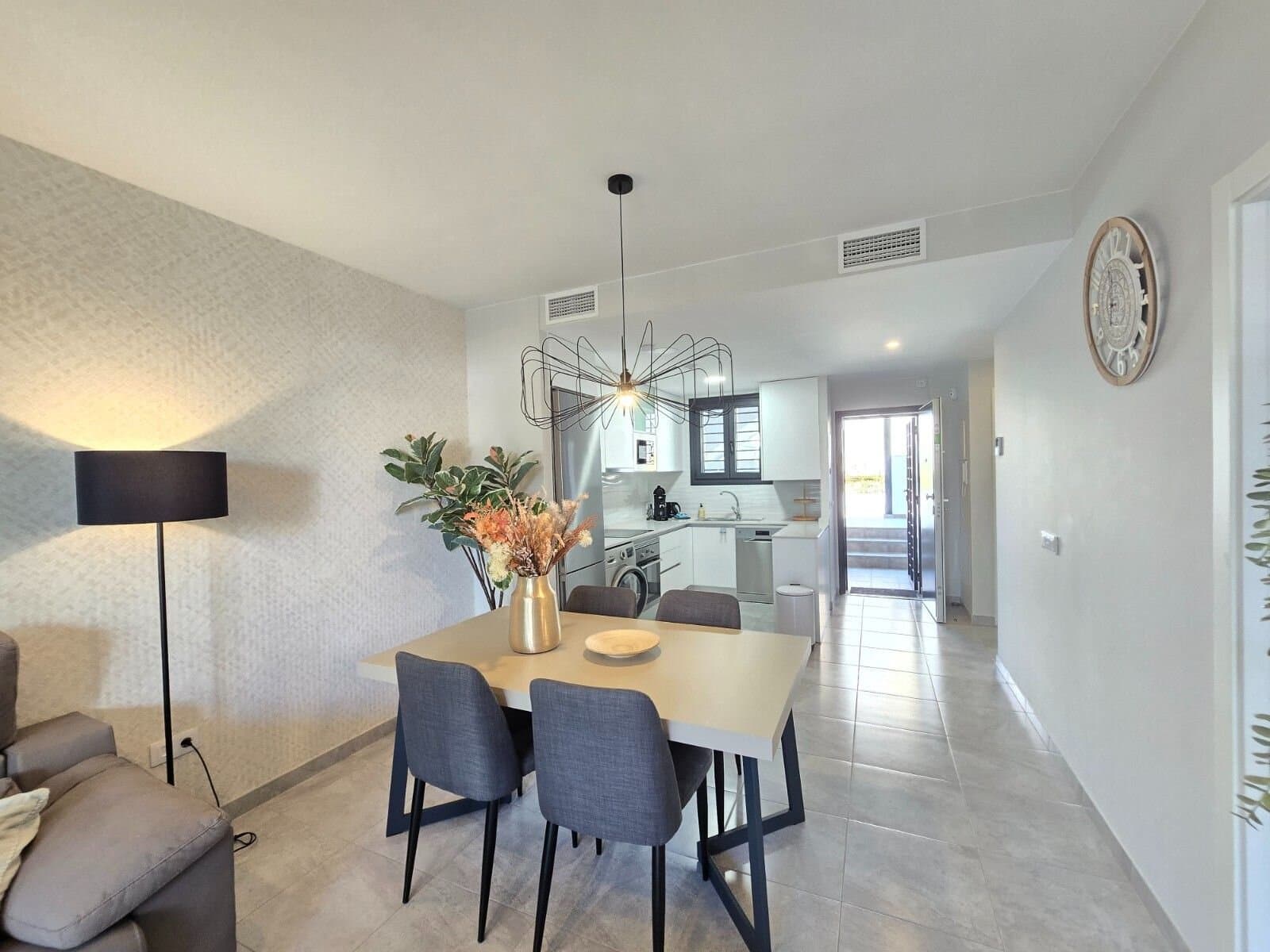 Apartamento de 2 Dormitorios en Las Filipinas, Orihuela Costa - 11