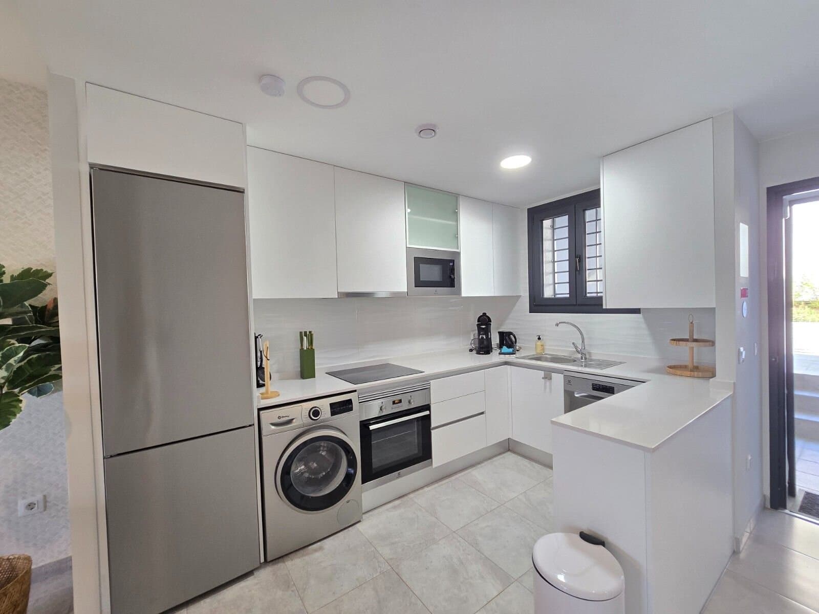 Apartamento de 2 Dormitorios en Las Filipinas, Orihuela Costa - 12