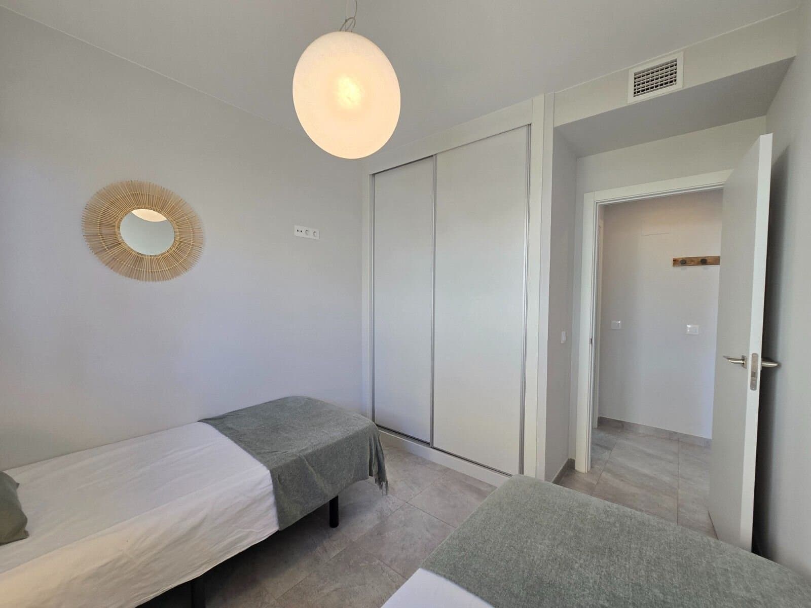 Apartamento de 2 Dormitorios en Las Filipinas, Orihuela Costa - 18