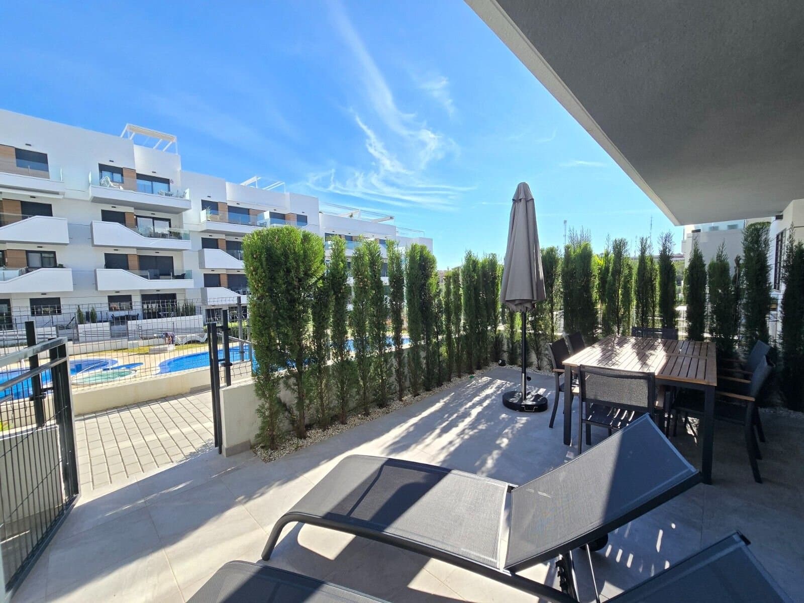 Apartamento de 2 Dormitorios en Las Filipinas, Orihuela Costa - 7
