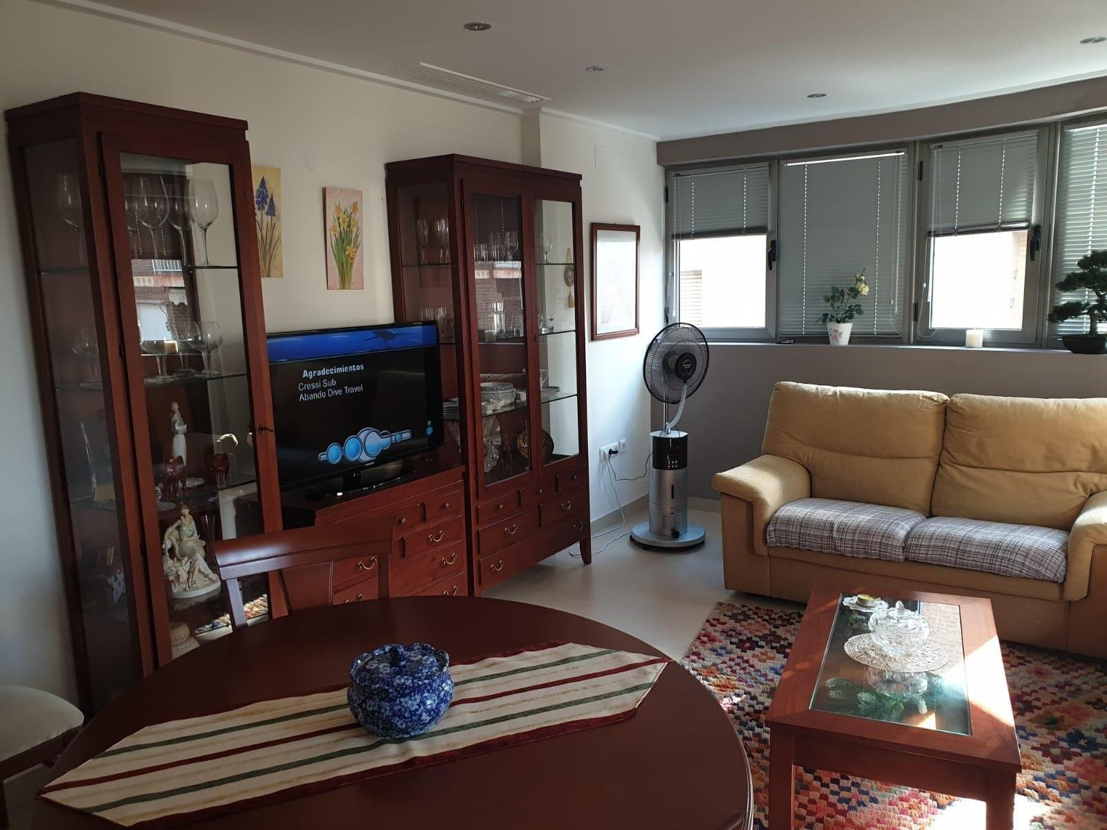 3-Bedroom Apartment in Torrevieja, Torrevieja - 2