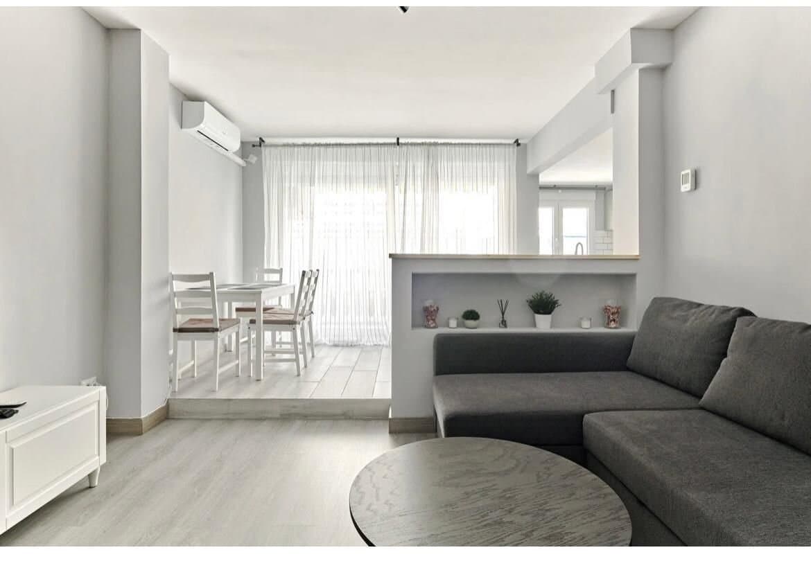 2-Bedroom Apartment in Torrevieja - 10