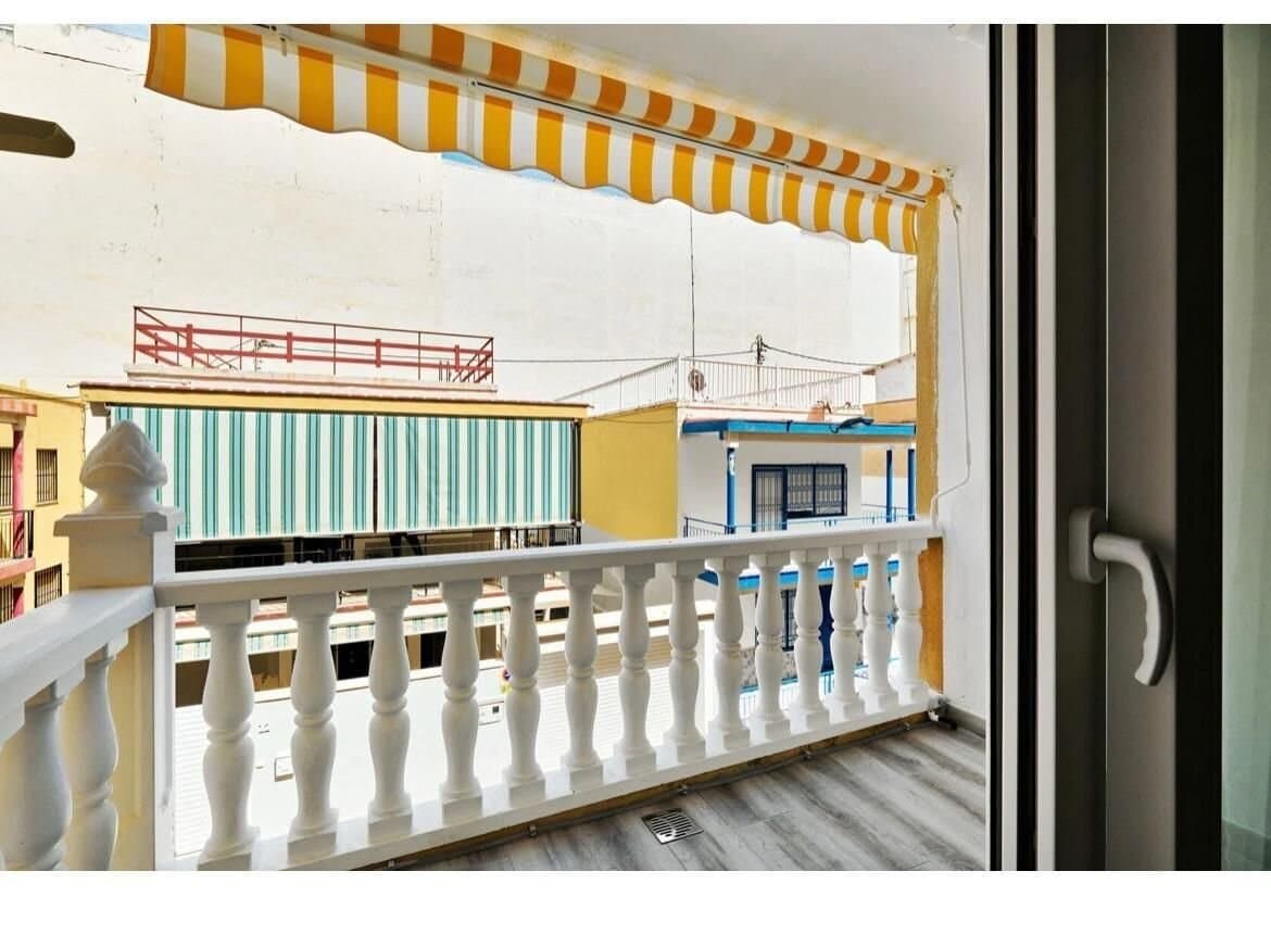 2-Bedroom Apartment in Torrevieja - 11