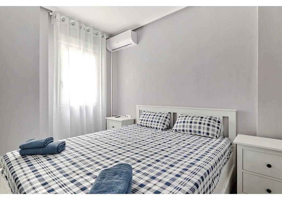 2-Bedroom Apartment in Torrevieja - 14