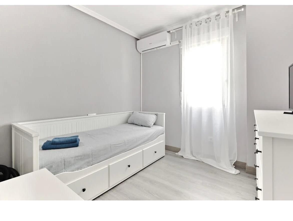 2-Bedroom Apartment in Torrevieja - 17