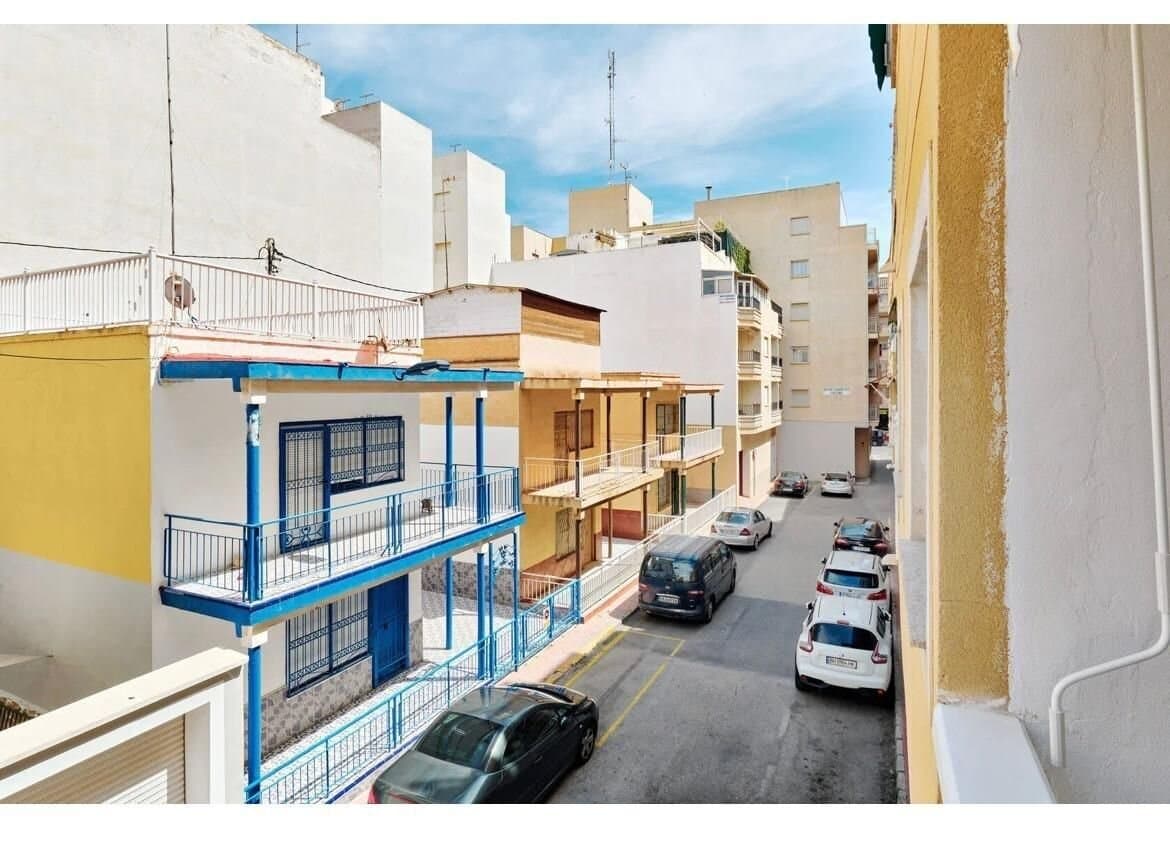 2-Bedroom Apartment in Torrevieja - 3