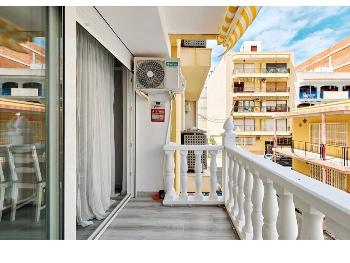 2-Bedroom Apartment in Torrevieja - 4
