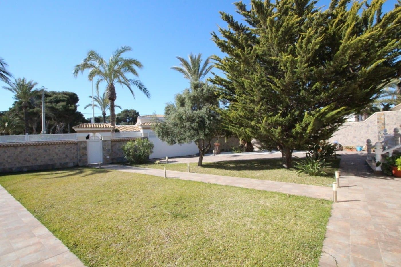 5-Bedroom Villa in Lomas de Cabo Roig, Orihuela Costa - 23
