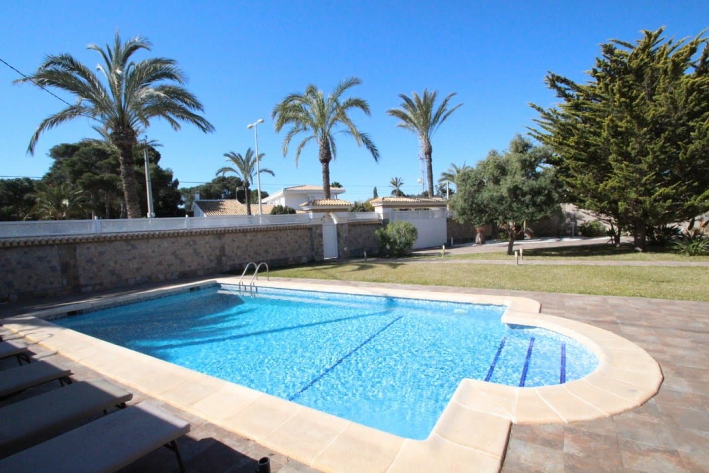 5-Bedroom Villa in Lomas de Cabo Roig, Orihuela Costa - 3