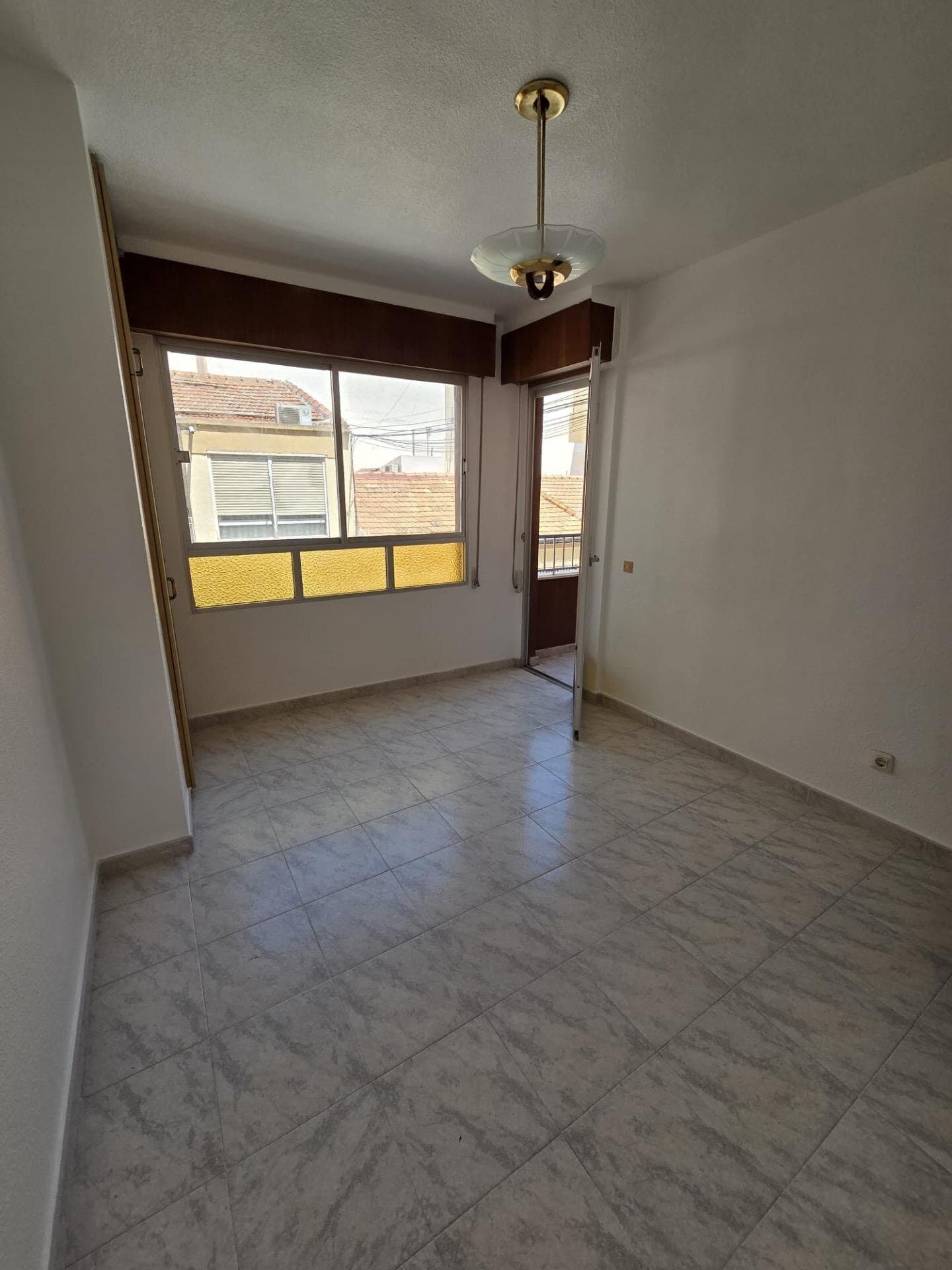 Apartamento de 3 Dormitorios en Playa del Cura, Torrevieja - 2