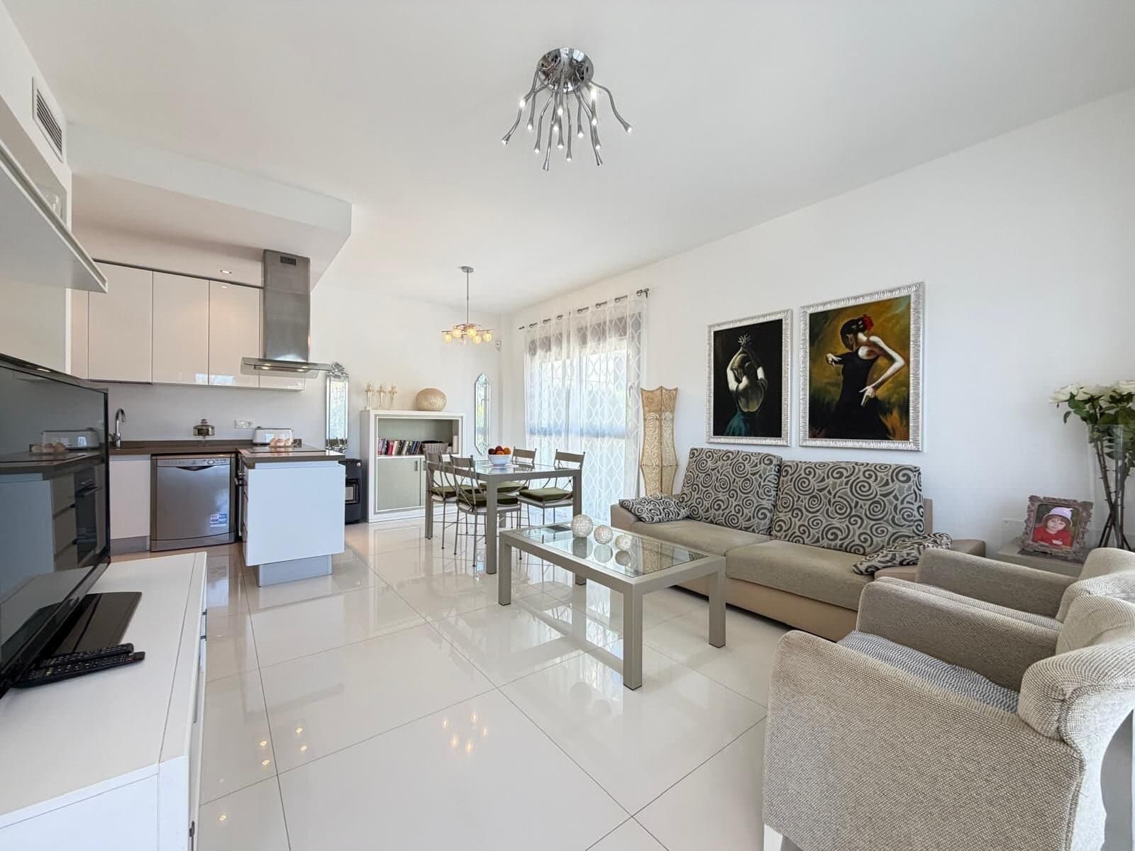 Villa de 4 Dormitorios en Doña Pepa, Rojales - 27