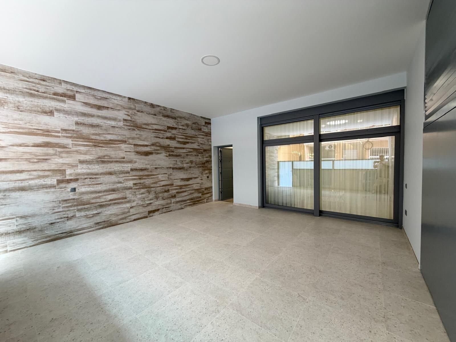 2-Bedroom Apartment in Playa del Cura, Torrevieja - 5
