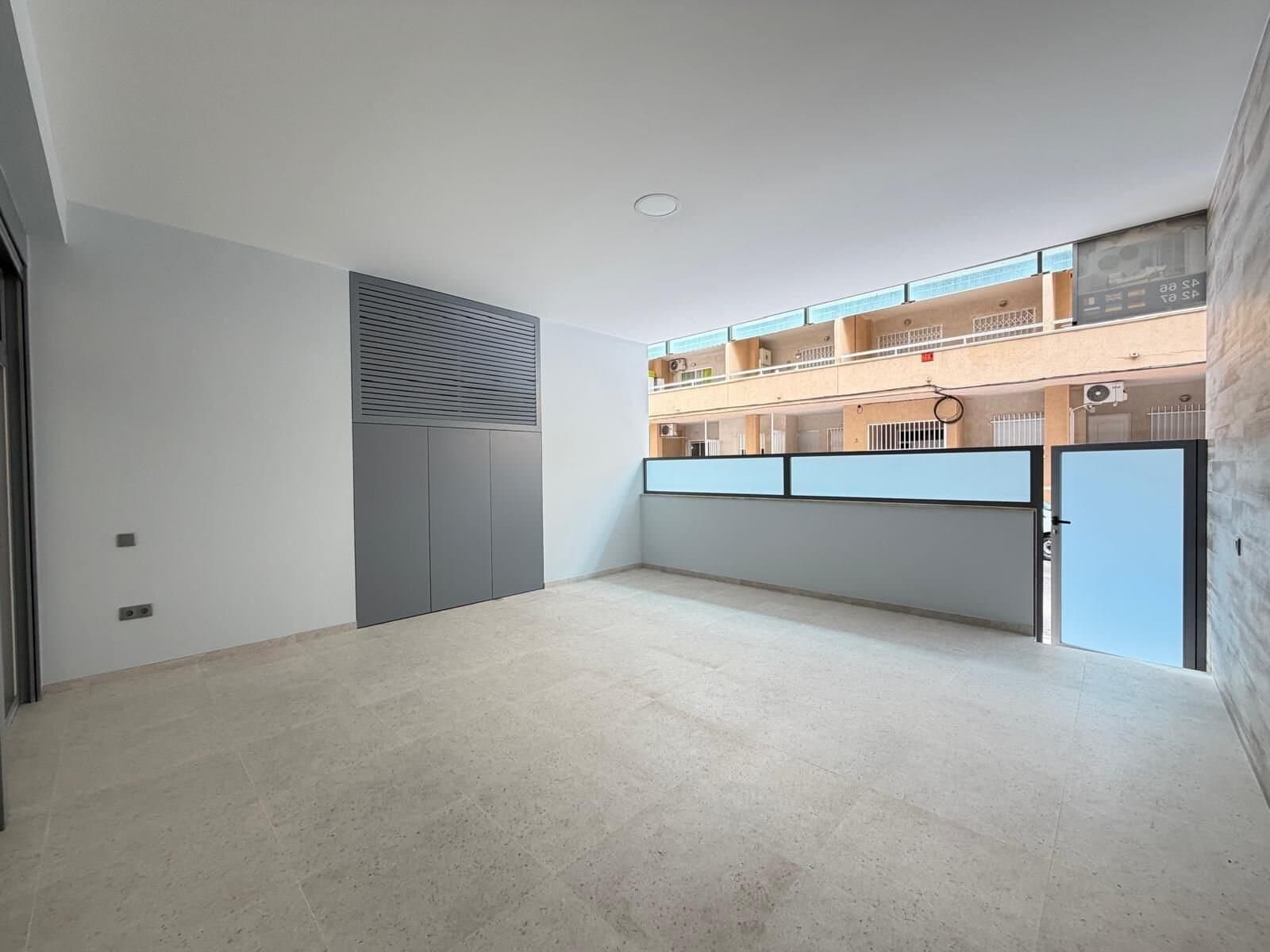 2-Bedroom Apartment in Playa del Cura, Torrevieja - 8