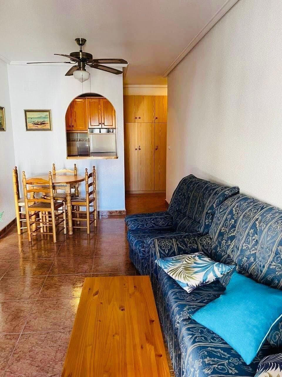 2-Bedroom Apartment in Torrevieja - 13