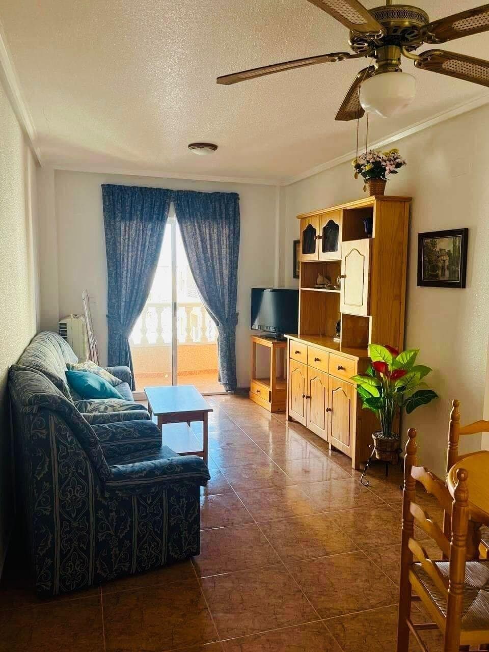 2-Bedroom Apartment in Torrevieja - 8