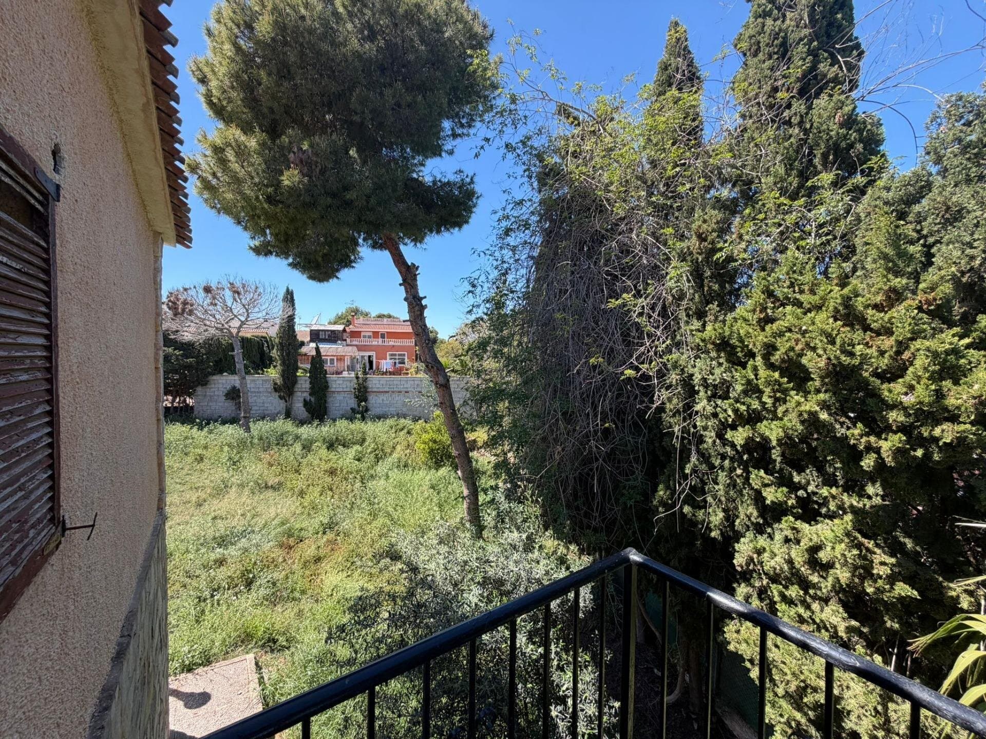 4-Bedroom Villa in La Siesta, Torrevieja - 13