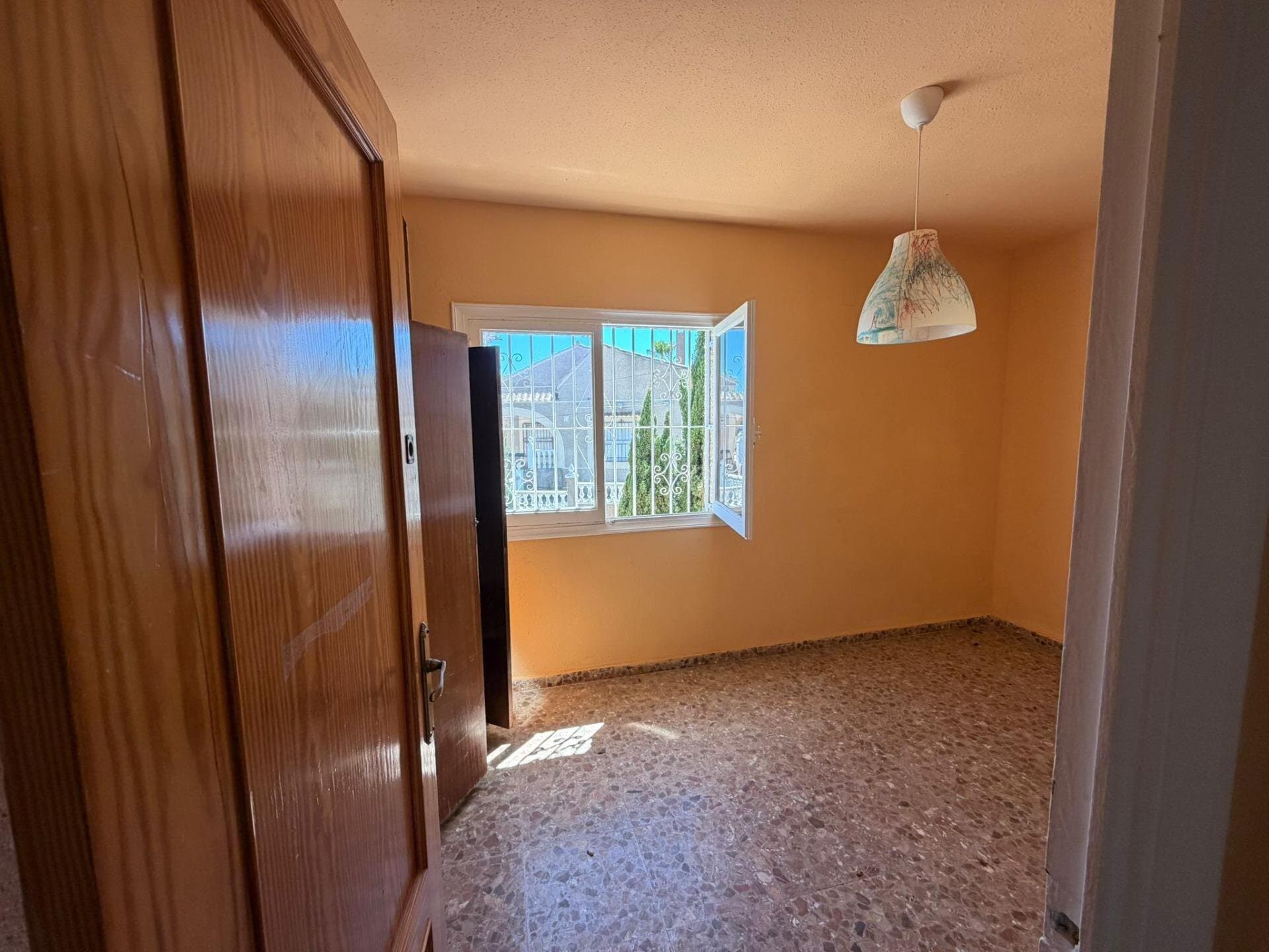 4-Bedroom Villa in La Siesta, Torrevieja - 24