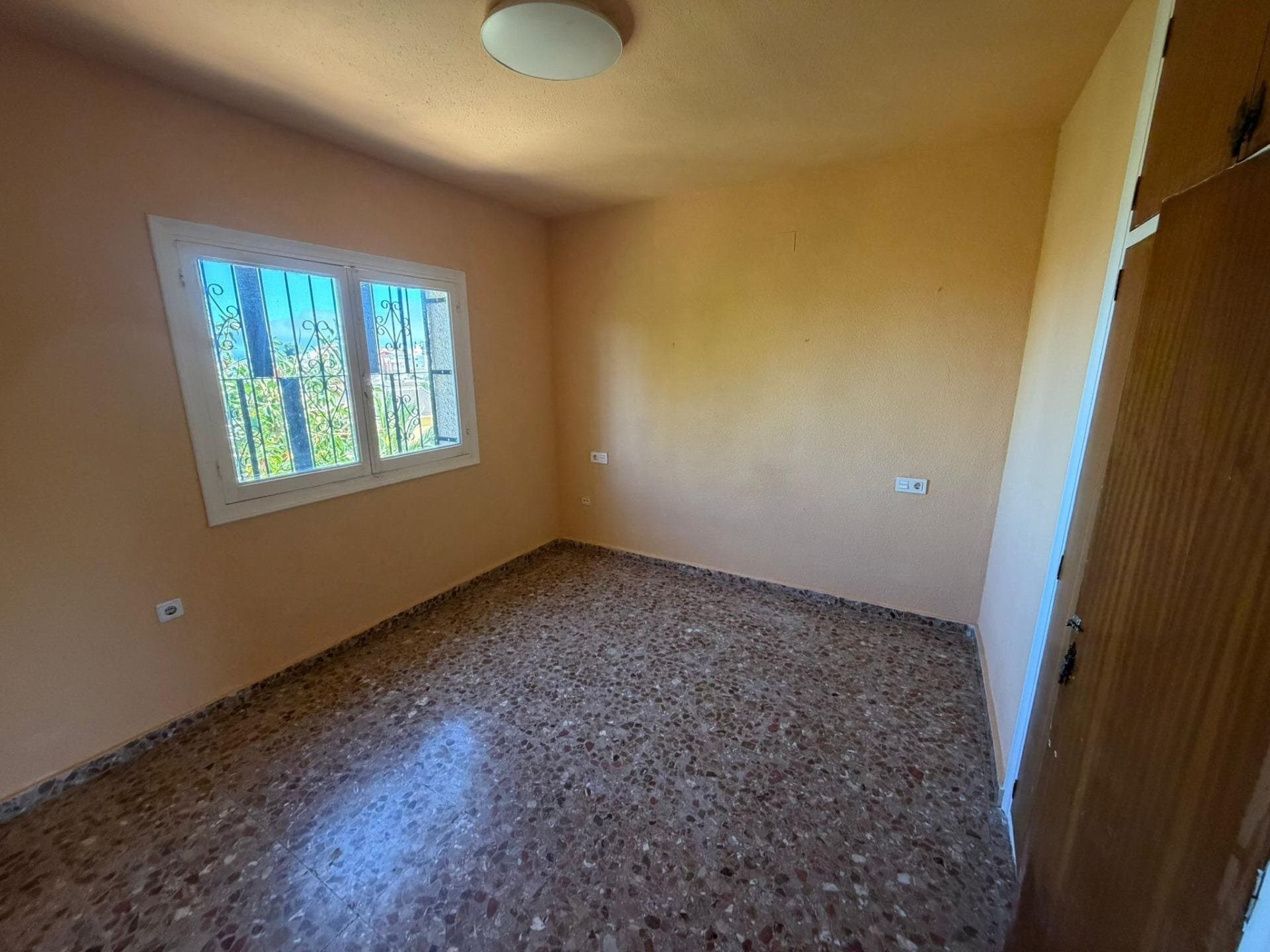 4-Bedroom Villa in La Siesta, Torrevieja - 27
