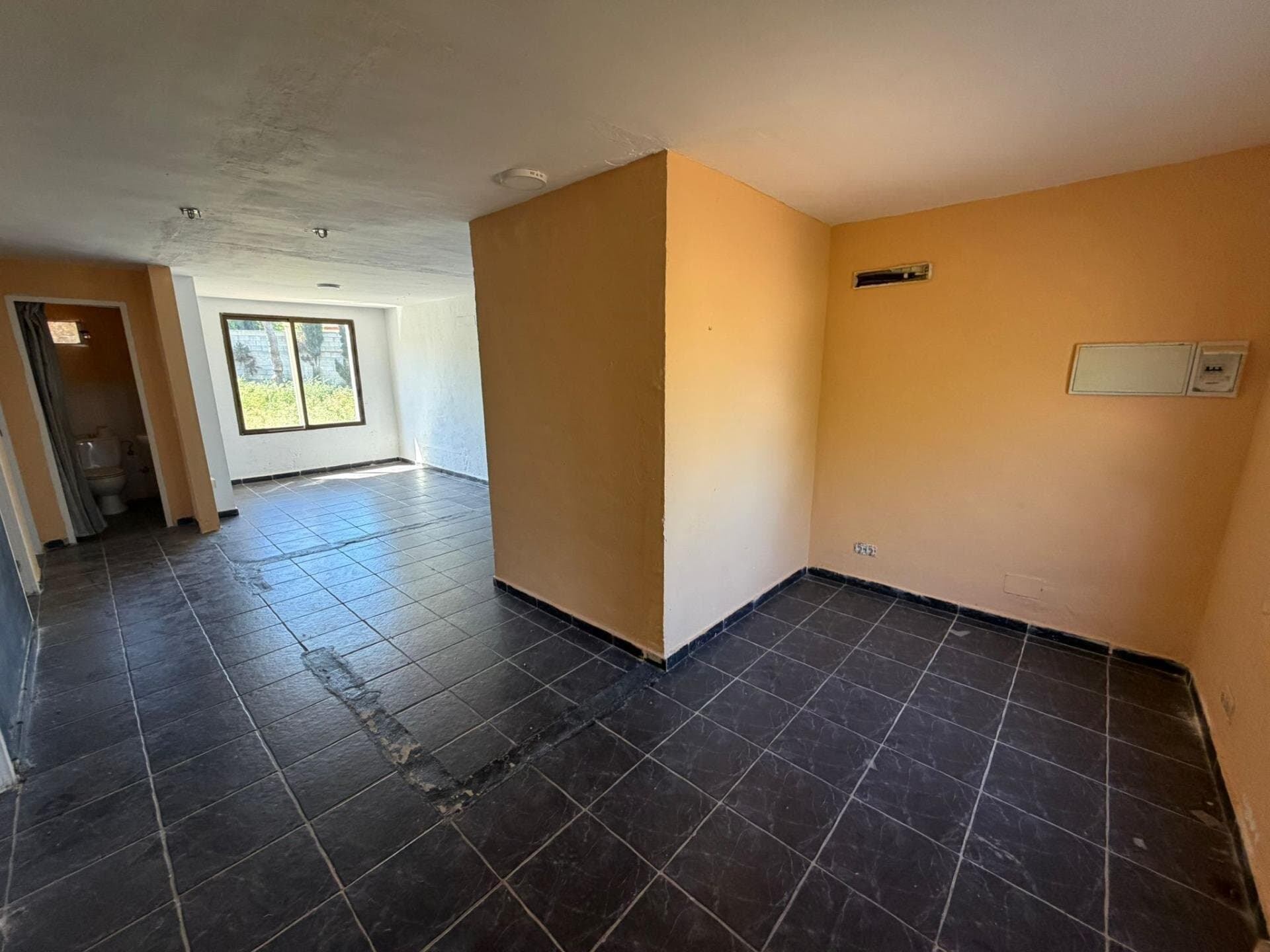4-Bedroom Villa in La Siesta, Torrevieja - 42