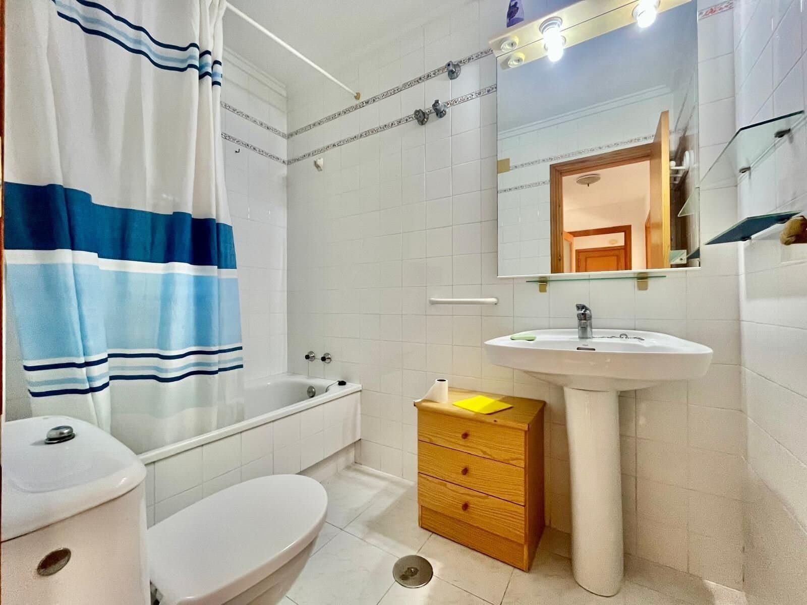 3-Bedroom Apartment in Torrevieja, Torrevieja - 14