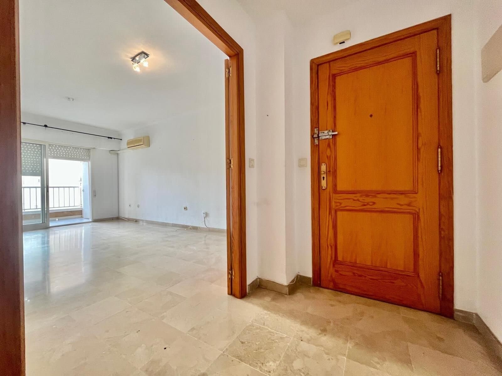 3-Bedroom Apartment in Torrevieja, Torrevieja - 17