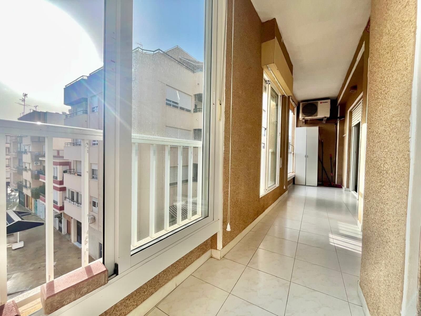 3-Bedroom Apartment in Torrevieja, Torrevieja - 3