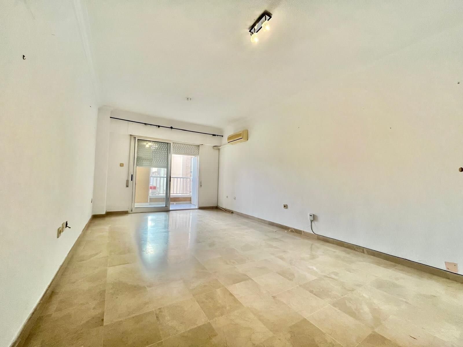 3-Bedroom Apartment in Torrevieja, Torrevieja - 5