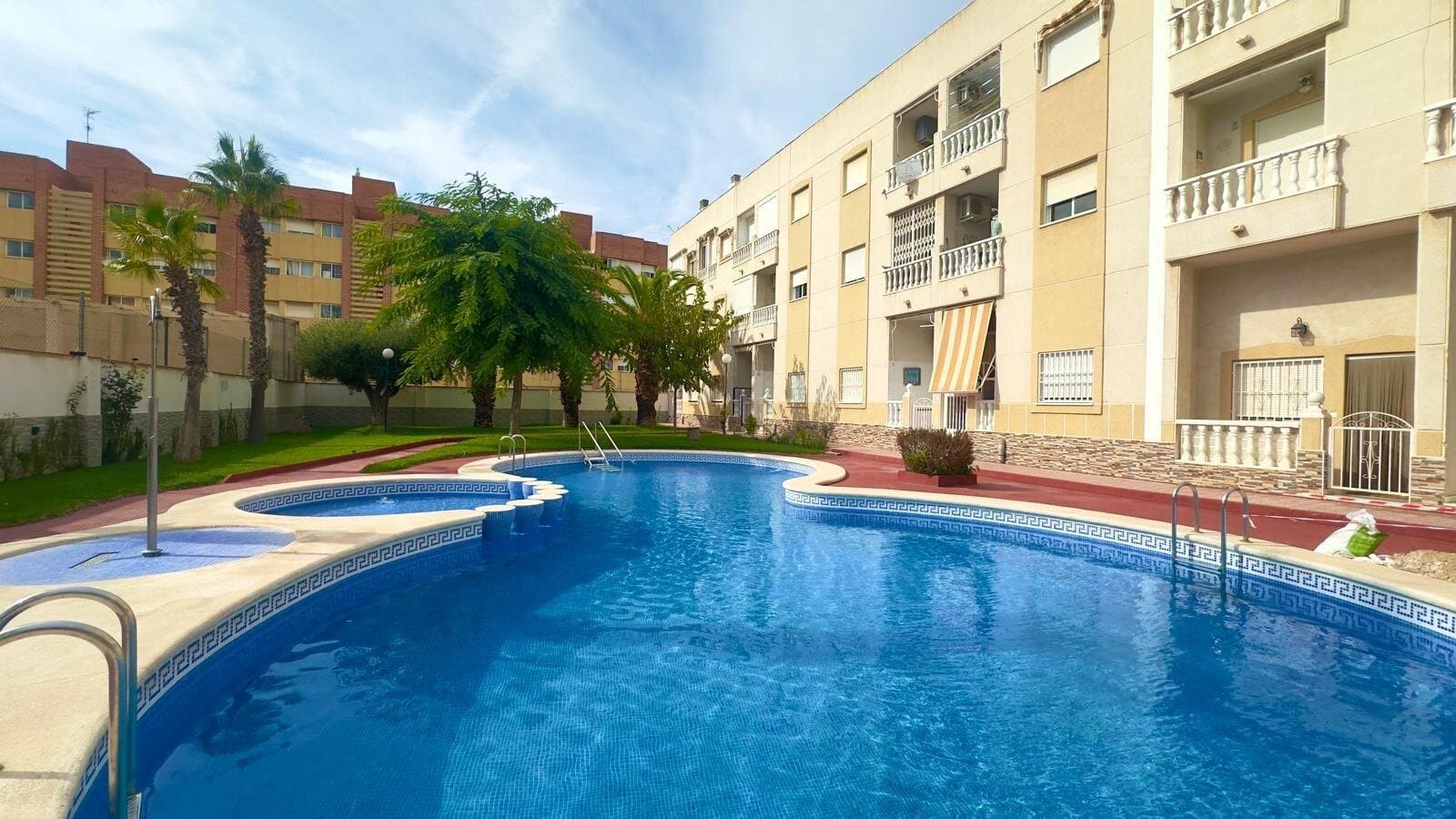 2-Bedroom Penthouse in Estacion de Autobuses, Torrevieja - 28