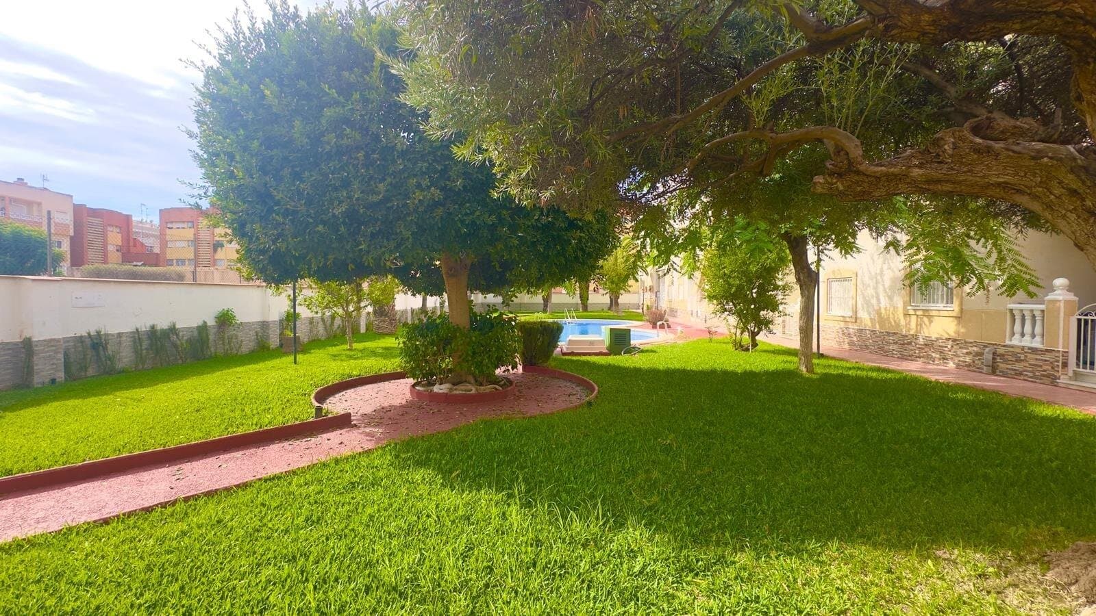 2-Bedroom Penthouse in Estacion de Autobuses, Torrevieja - 29